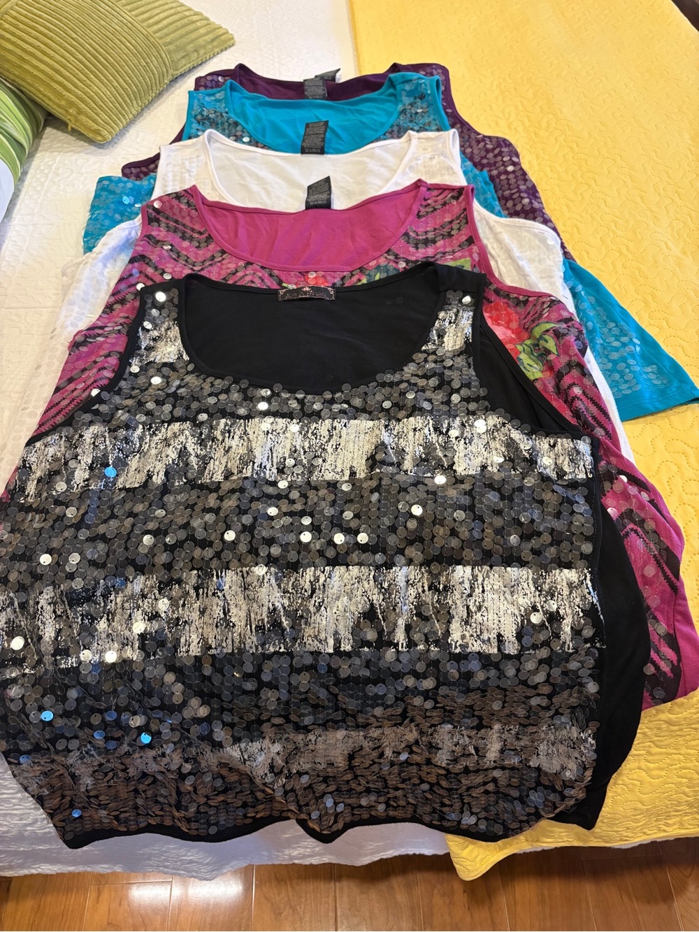 5 tops Faded Glory different colors  Sequin Scoop Neck Tank nice elegant